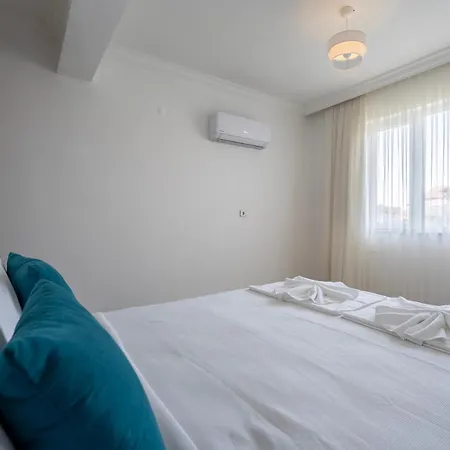 A Spacious, Comfortable And Cozy Close To The Center Of Lägenhet Fethiye